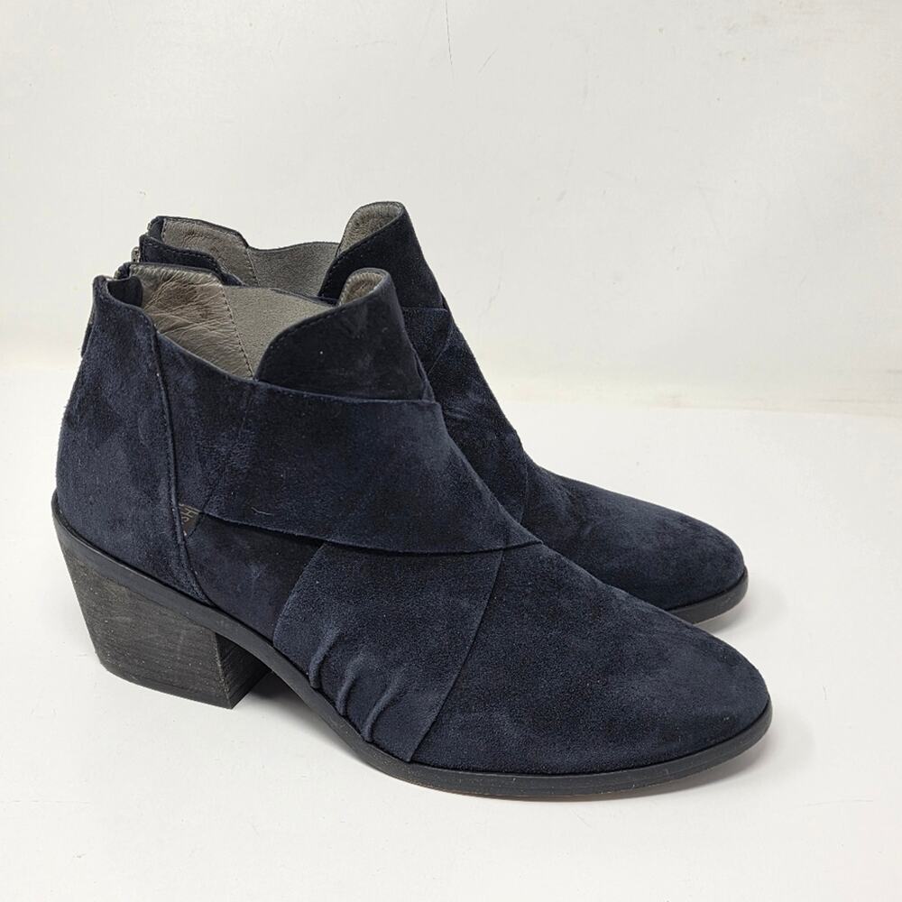Eileen Fisher Irwin Blue suede heeled booties Size 9.5 Great Condition